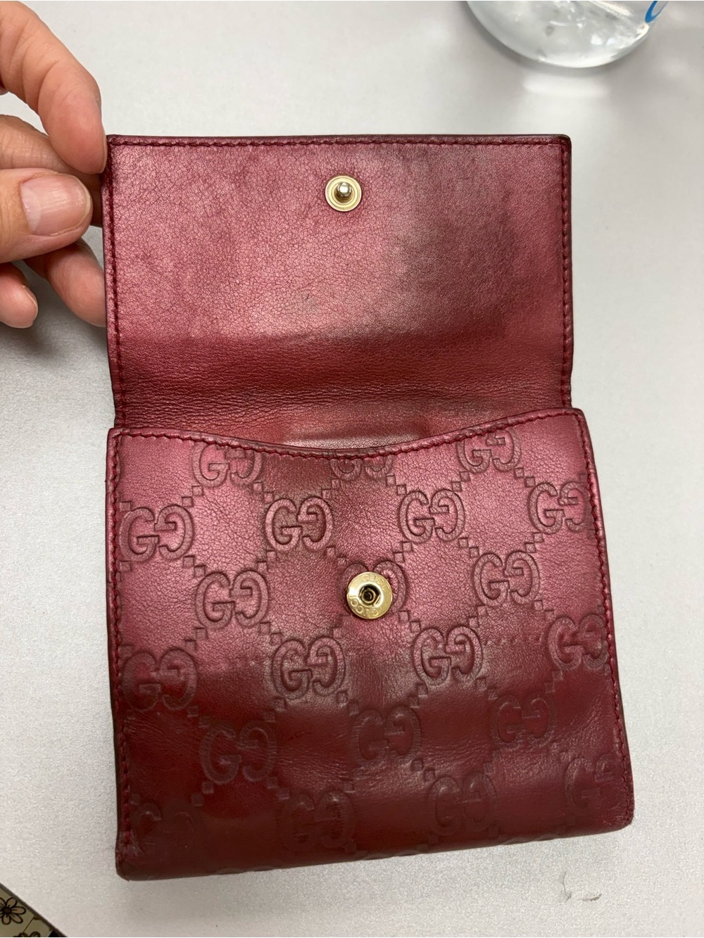 Gucci Burgundy Leather Wallet with Gold Heart Logo - Picture 3 of 11